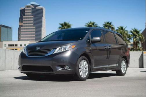 2017 Toyota Sienna XLE Premium