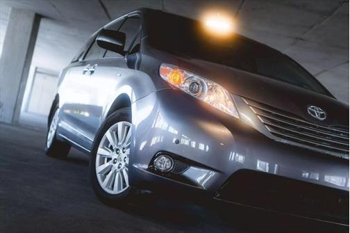 2017 Toyota Sienna XLE Premium