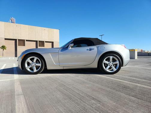 2008 Saturn Sky Red Line