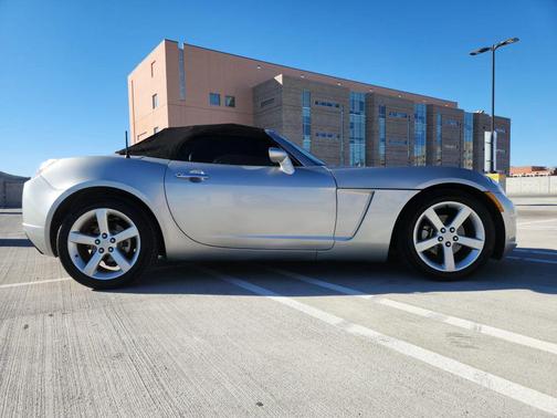 2008 Saturn Sky Red Line
