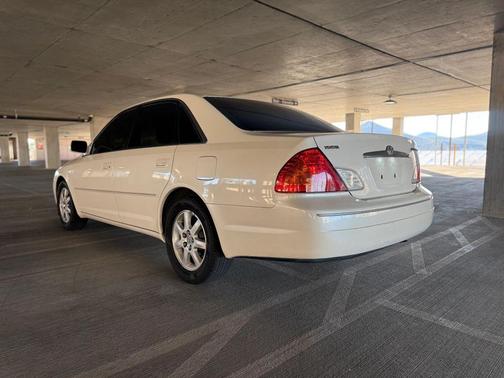 2002 Toyota Avalon XLS
