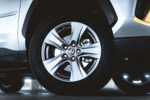 2023 Toyota RAV4 Hybrid LE