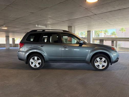 2010 Subaru Forester 2.5 X Premium