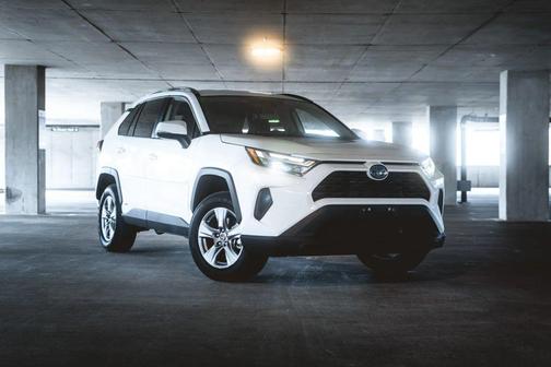 2023 Toyota RAV4 Hybrid LE