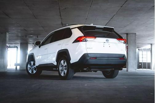 2023 Toyota RAV4 Hybrid LE