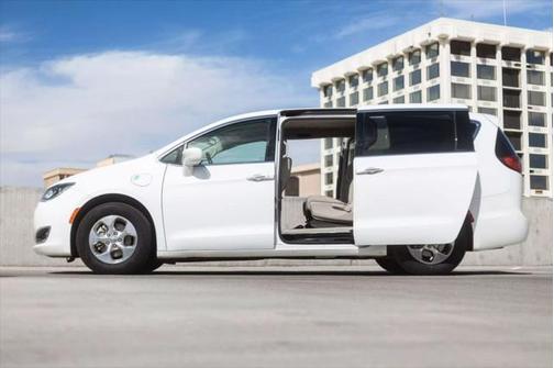 2019 Chrysler Pacifica Hybrid Touring Plus