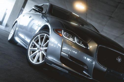 2018 Jaguar XJ XJ R-Sport