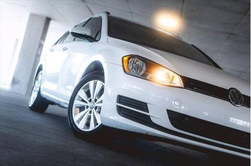 2017 Volkswagen Golf SportWagen TSI S