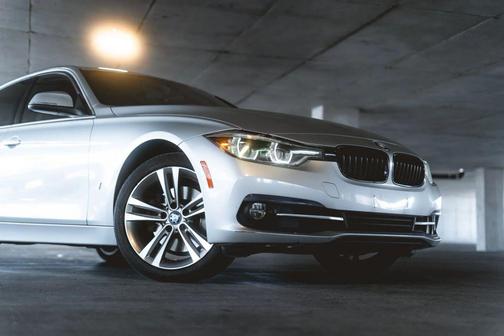 2018 BMW 330e iPerformance