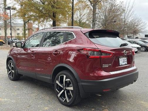 2022 Nissan Rogue Sport SL
