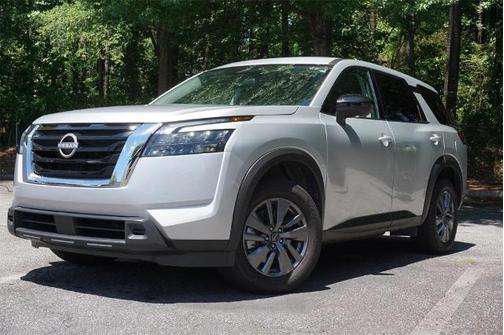 2024 Nissan Pathfinder S
