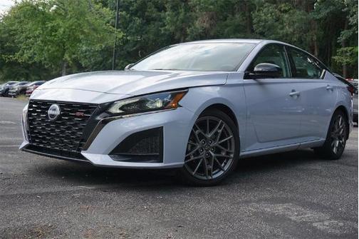 2024 Nissan Altima 2.0 SR