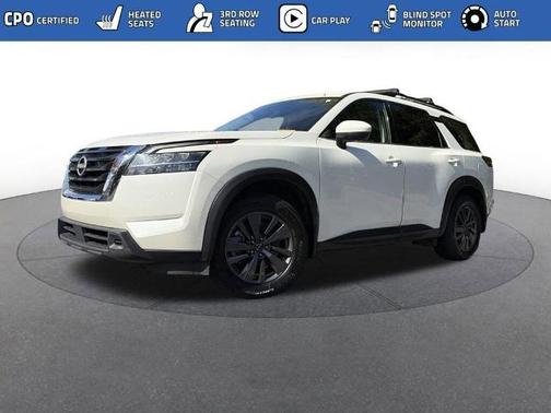 2022 Nissan Pathfinder SV