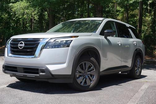 2024 Nissan Pathfinder S