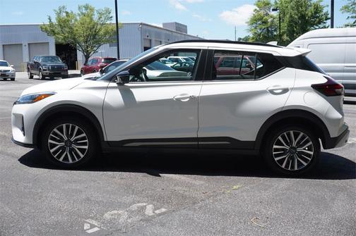 2024 Nissan Kicks SR