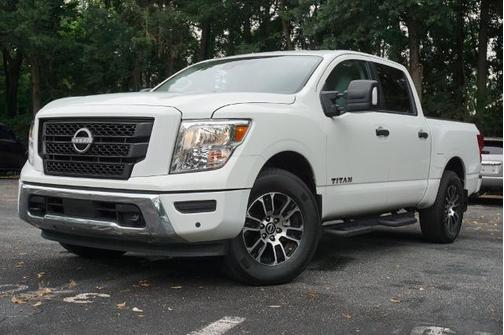 2024 Nissan Titan SV