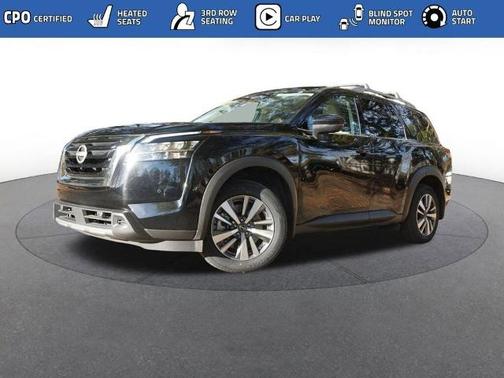 2024 Nissan Pathfinder SL