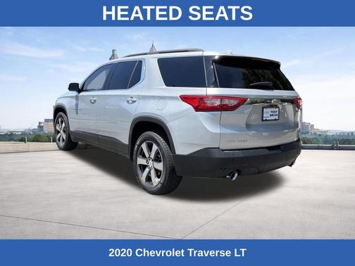 Silver Ice Metallic 2020 Chevrolet Traverse LT Leather