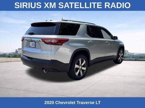 Silver Ice Metallic 2020 Chevrolet Traverse LT Leather