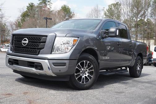 2024 Nissan Titan SV