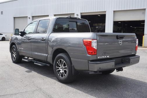 2024 Nissan Titan SV