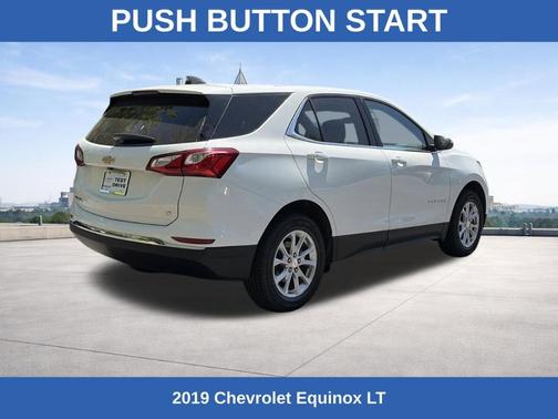 Summit White 2019 Chevrolet Equinox 2LT
