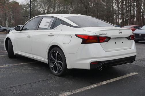 2025 Nissan Altima SR