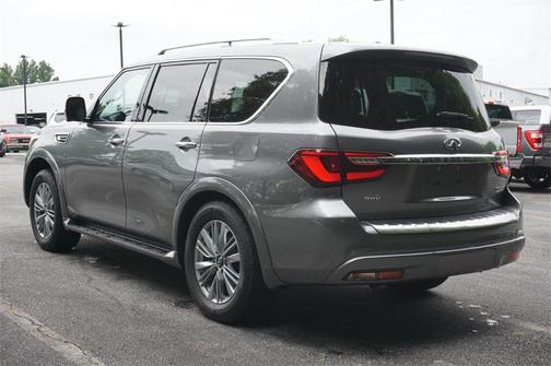 2021 INFINITI QX80 Luxe