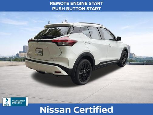 Aspen White 2023 Nissan Kicks SR