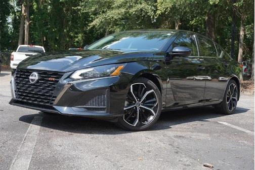 2025 Nissan Altima SR