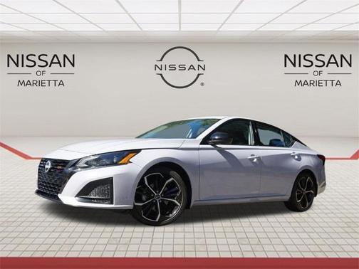 2025 Nissan Altima SR