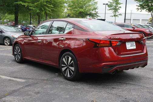 2022 Nissan Altima 2.5 SV