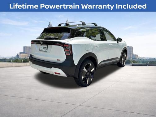 2t Wht Blk Roof 2026 Nissan Kicks SR