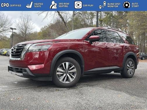 2024 Nissan Pathfinder SL