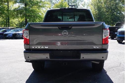2024 Nissan Titan SV