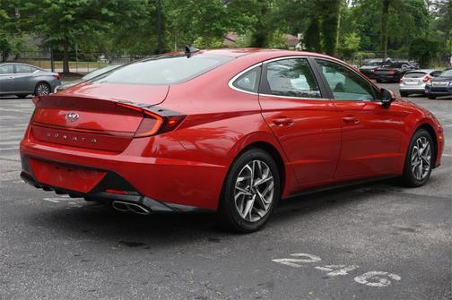 2022 Hyundai SONATA SEL