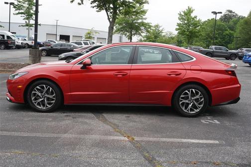 2022 Hyundai SONATA SEL