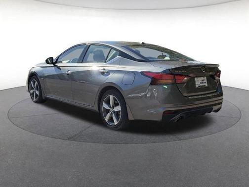 2022 Nissan Altima 2.5 SL