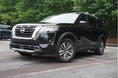 2024 Nissan Pathfinder SL
