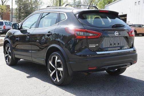 2022 Nissan Rogue Sport SL