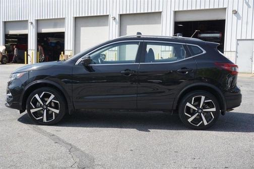 2022 Nissan Rogue Sport SL