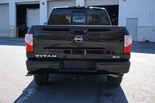 2024 Nissan Titan SV