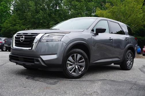 2024 Nissan Pathfinder S