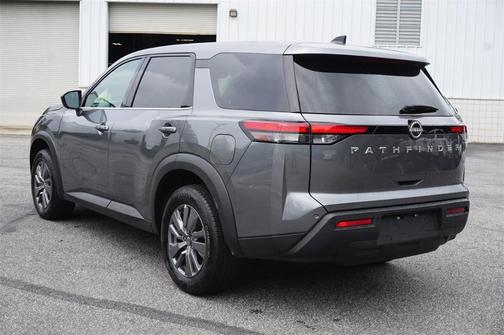 2024 Nissan Pathfinder S
