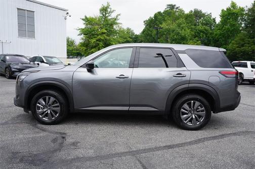 2024 Nissan Pathfinder S