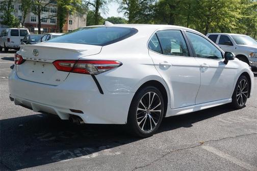 2019 Toyota Camry SE