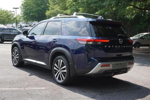 2024 Nissan Pathfinder Platinum