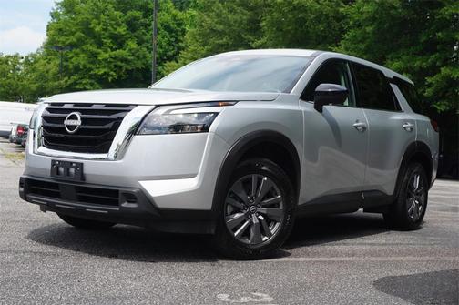 2024 Nissan Pathfinder S