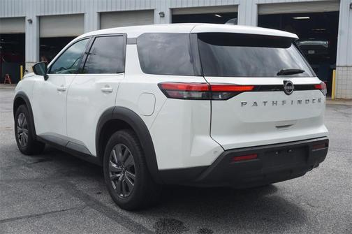2024 Nissan Pathfinder S