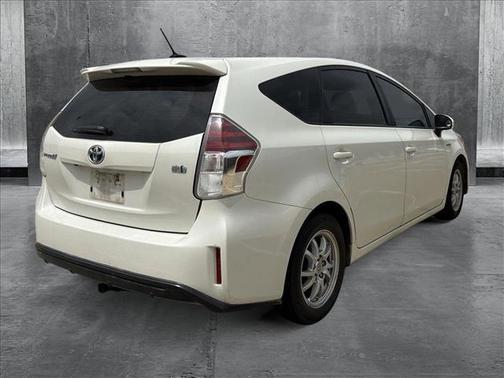 2015 Toyota Prius v Four